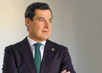 Moreno cuestiona la continuidad de Sánchez ante los escándalos de corrupción del PSOE