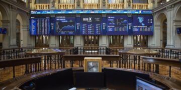 El Ibex 35 marca un nuevo récord tras la reapertura del Gobierno estadounidense y el impulso global de los mercados