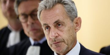La Fiscalía francesa solicita la liberación de Nicolas Sarkozy bajo supervisión judicial