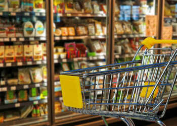 Así te hacen gastar más sin que lo notes: los trucos ocultos de los supermercados