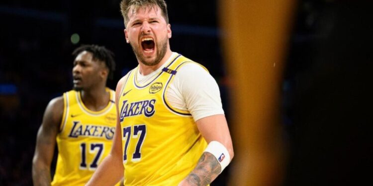 Doncic hace historia en los Lakers con un inicio de temporada legendario