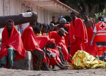 Más de 600 menores migrantes enfrentan traslados forzosos desde Canarias entre incertidumbre y asilo
