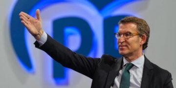 La marcha de Mazón complica a Feijóo la negociación con Vox y reaviva el temor a elecciones en Valencia