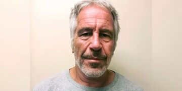 El senado aprueba la ley para revelar documentos de Epstein, pero las víctimas expresan inquietud por excepciones