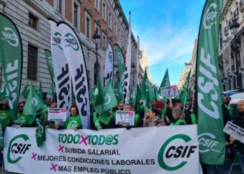 Gobierno ofrece hasta un 10% de aumento salarial a los funcionarios en cuatro años