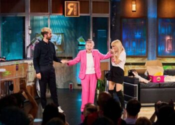 Gemma Cuervo irrumpe por sorpresa en el plató de La Revuelta y desata un momento histórico en el programa