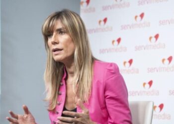 La Fiscalía cuestiona que el juez mantenga imputado al delegado del Gobierno mientras archiva la causa contra Begoña Gómez