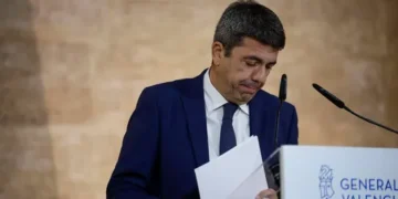 Inquietud en el PP valenciano ante la falta de rumbo de Génova y la presión de Vox en las negociaciones