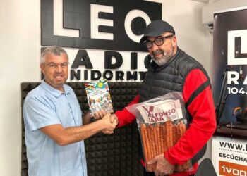 Koldo García reparte chistorras y buen humor en Benidorm mientras espera su cita con la Justicia