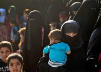 España recibe a una mujer y un niño familiares de yihadistas del Estado Islámico en Siria