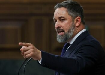 Abascal endurece las condiciones para respaldar al sucesor de Mazón en la Comunidad Valenciana