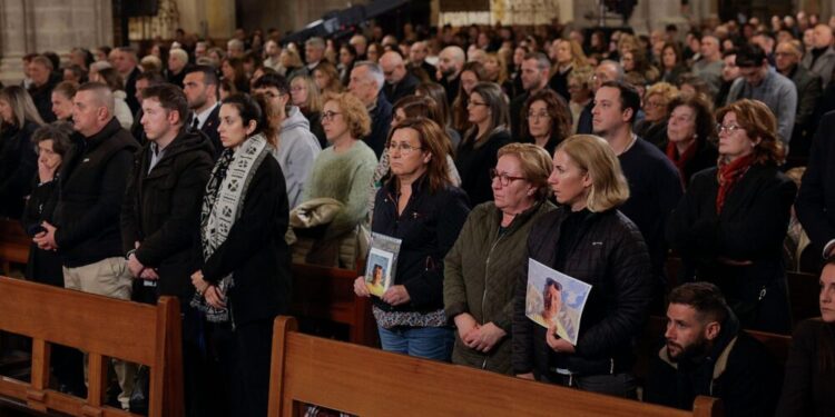 Malestar entre las víctimas de la DANA por la presencia de autoridades en el funeral: “No era el lugar ni el día para eso”