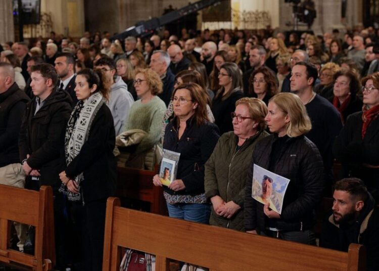 Malestar entre las víctimas de la DANA por la presencia de autoridades en el funeral: “No era el lugar ni el día para eso”