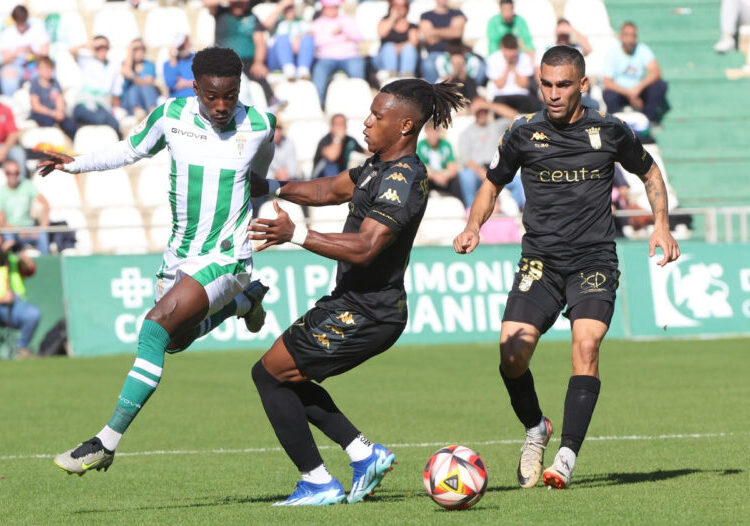 Córdoba-Ceuta: Ania y Romero reeditan una rivalidad con historia en su primer duelo en el fútbol profesional