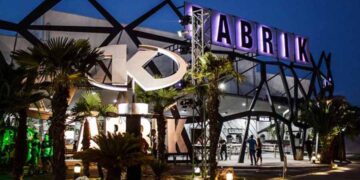 Detienen a grupo especializado en robar móviles durante fiestas en Fabrik