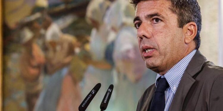 Gritos de dolor: Las víctimas de la dana exigen la dimisión de Mazón