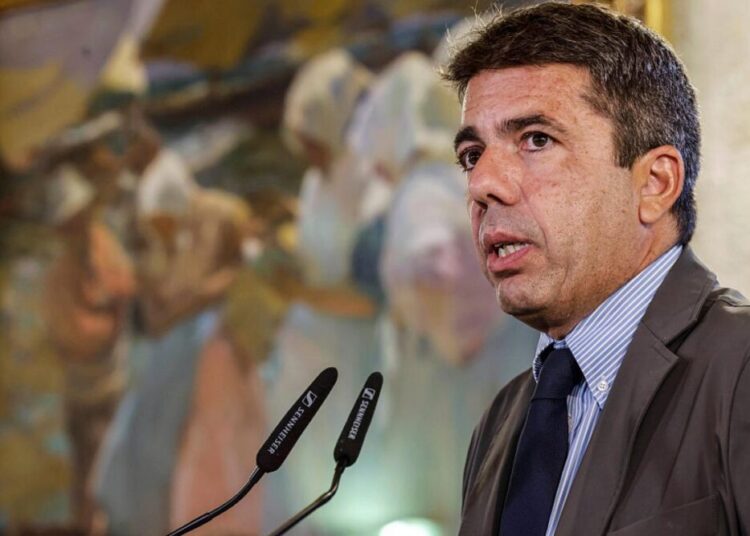 Gritos de dolor: Las víctimas de la dana exigen la dimisión de Mazón