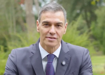 El PP recorta distancia con el PSOE, que ganaría las elecciones con un 32,6%, según el CIS de noviembre