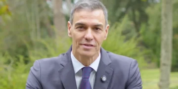 El PP recorta distancia con el PSOE, que ganaría las elecciones con un 32,6%, según el CIS de noviembre