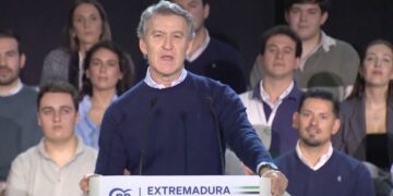 Feijóo y Guardiola se reúnen en un pueblo de raíces socialistas: Críticas a Sánchez y clamor por el 21-D