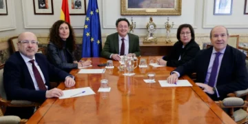 La asociación mayoritaria de fiscales insta a Peramato a “cuidar de la imparcialidad” de la Fiscalía