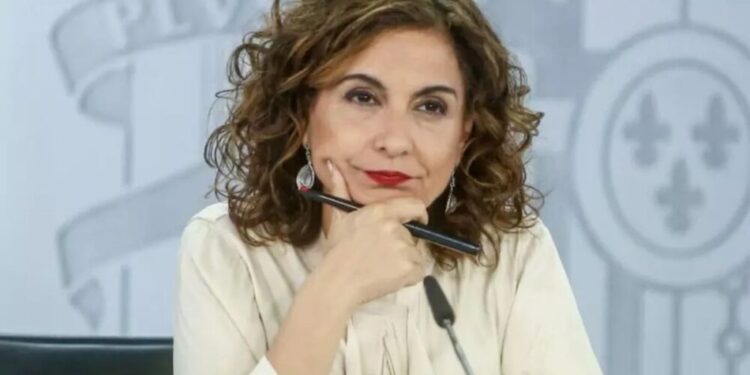 Hacienda ofrece buenas noticias a miles de españoles con una deducción de hasta 1.356 euros en el IRPF para la Renta 2026