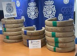 Interceptan 48 kilos de hachís ocultos en ruedas de vehículo en Ceuta