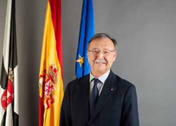 Juan Vivas asistirá al Palacio Real en la conmemoración del medio siglo de la monarquía