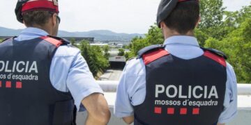 Dos Mossos y dos civiles en juicio por presunta trama de drogas vinculada al puerto de Barcelona