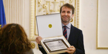 Miguel Ángel Cano recibe reconocimiento por su labor judicial en la protección de víctimas de violencia de género