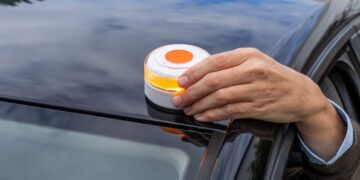 Cómo saber si la baliza V‑16 que vas a comprar está realmente homologada por la DGT