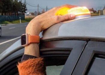 Luz de emergencia V-16: todo lo que debes saber antes de que sea obligatoria en España