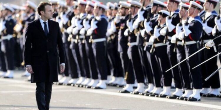 Macron lanza un servicio militar voluntario para jóvenes franceses ante las ‘amenazas crecientes
