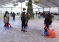 Ceuta recupera la magia del hielo estas Navidades con una gran pista en el Parque Juan Carlos I