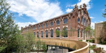 Mapfre se prepara para comprar a Acciona el emblemático edificio Ombú en Madrid