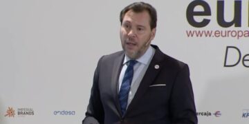 España acelerará su alta velocidad a 350 km/h: Óscar Puente promete un nuevo salto tecnológico en el AVE