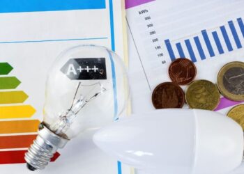 La luz se dispara un 100% en 4 horas: evita este pico y paga la mitad hoy, 19 de noviembre