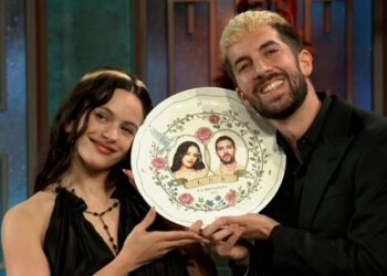 Rosalía revoluciona el plató de La Revuelta y redefine el talk‑show en tres actos