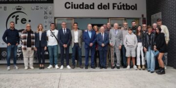 Homenaje a Pedro Moreno: Sala de Juntas de la RFFCE lleva su nombre