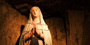 Santoral de hoy, jueves 27 de noviembre de 2025: Nuestra Señora de la Medalla Milagrosa