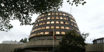 Cisma en el Constitucional: cinco magistrados acusan al tribunal de avalar un “negocio piramidal” del Estado a costa de las empresas