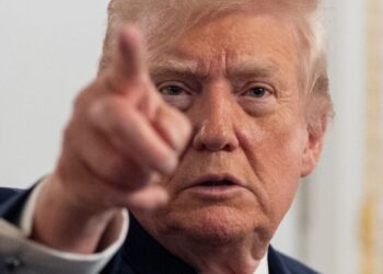 Trump anuncia operaciones terrestres contra narcotraficantes en Venezuela y abre la puerta a la captura de Maduro