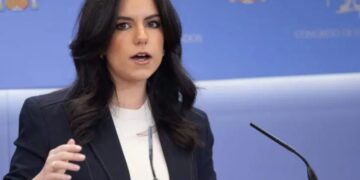 Plante de Vox al Rey: no asistirá al 50 aniversario de la Monarquía en el Congreso por ser una «oda al régimen de Sánchez»