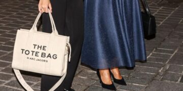 Yolanda Díaz confirma que el bolso de lujo que llevaba su hija era de “mercadillo”