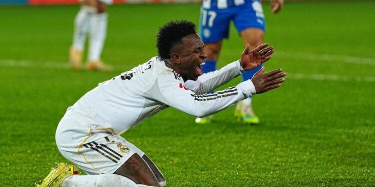 Real Madrid estalla contra el arbitraje tras el polémico penalti a Vinicius