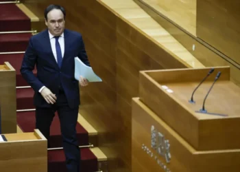 Pérez Llorca reorganiza el Consell y redistribuye competencias tras la DANA