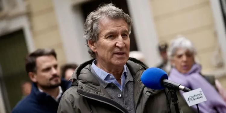 Feijóo afirma que quiere una mujer como presidenta de Extremadura