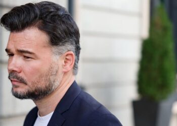 Rufián señala que la ruptura de Junts con el PSOE responde a intereses, no a incumplimientos