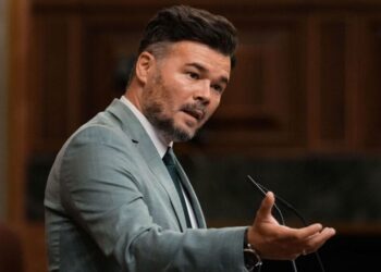 Rufián plantea a Sánchez la necesidad de un diálogo para frenar la derecha y mejorar la gestión del Gobierno