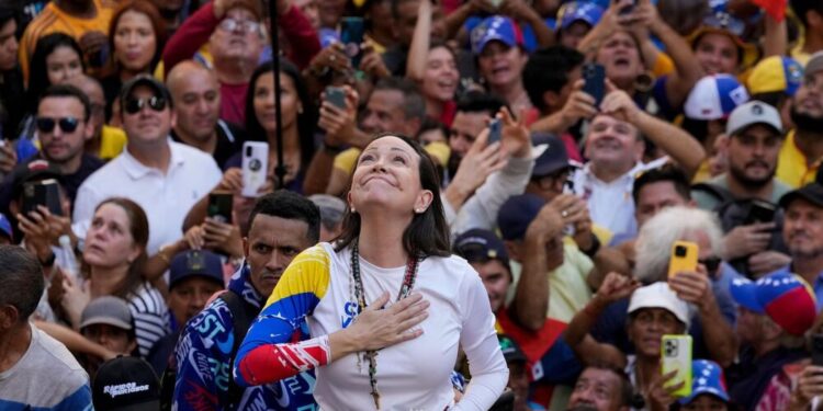 María Corina Machado logra salir de Venezuela y llegará a Oslo pese a no asistir a la ceremonia del Nobel